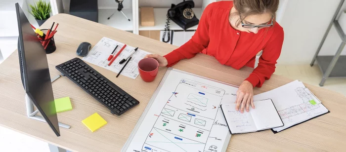 Differences between hiring an inexperienced web designer vs a highly-experienced and skilled one.